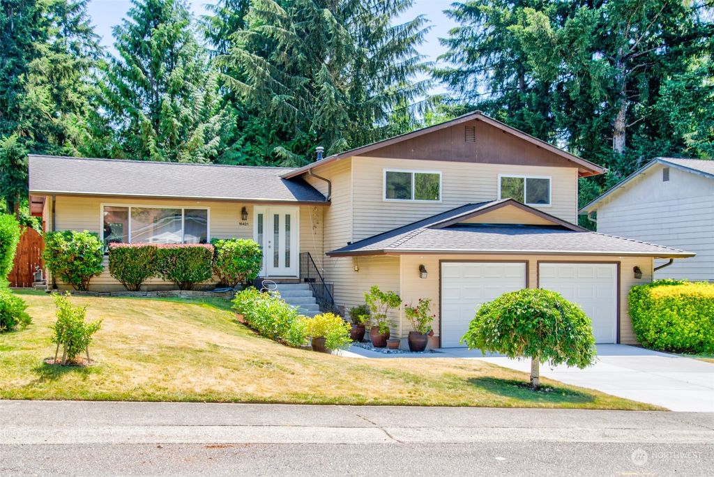 Photo of 16421 NE 107th PL Pl, Redmond, WA 98052 (MLS # 2264326)