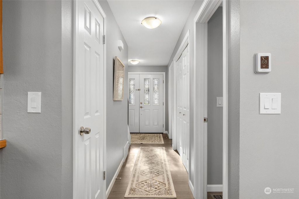 Photo of 11620 NE 150th Place, Kirkland, WA 98034 (MLS # 2034491)
