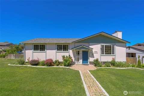Photo of 1422 Millerdale Avenue, Wenatchee, WA 98801 (MLS # 2538672)