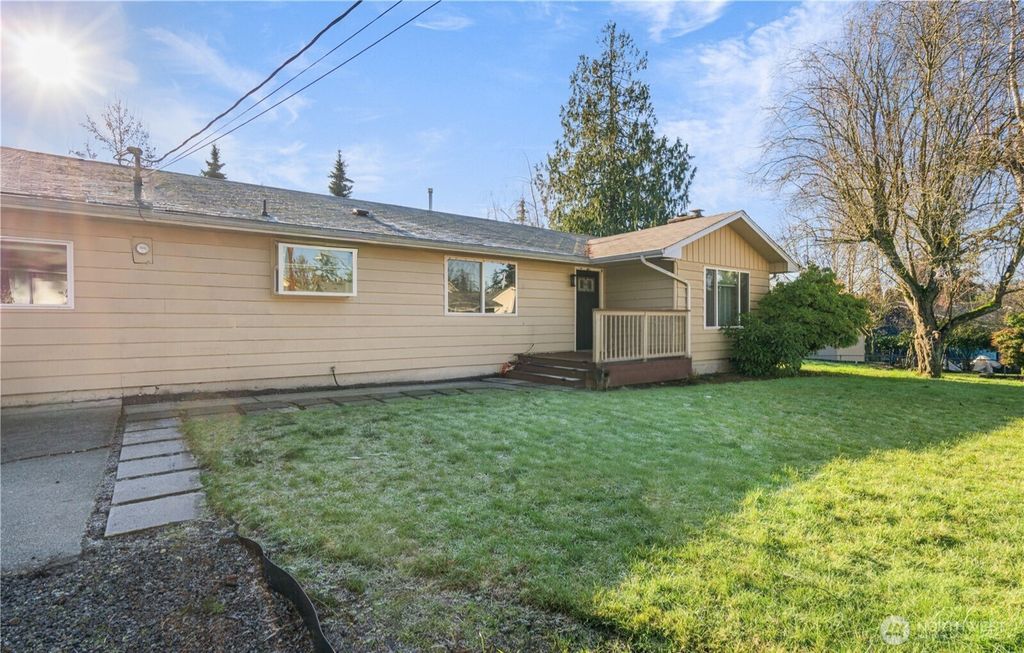 Photo of 103 91st Avenue SE, Lake Stevens, WA 98258 (MLS # 2470390)