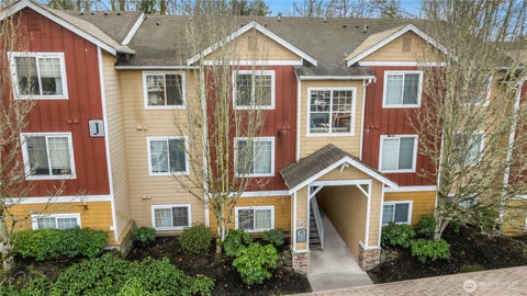 Photo of 710 240th Way SE #J302, Sammamish, WA 98074 (MLS # 2547532)