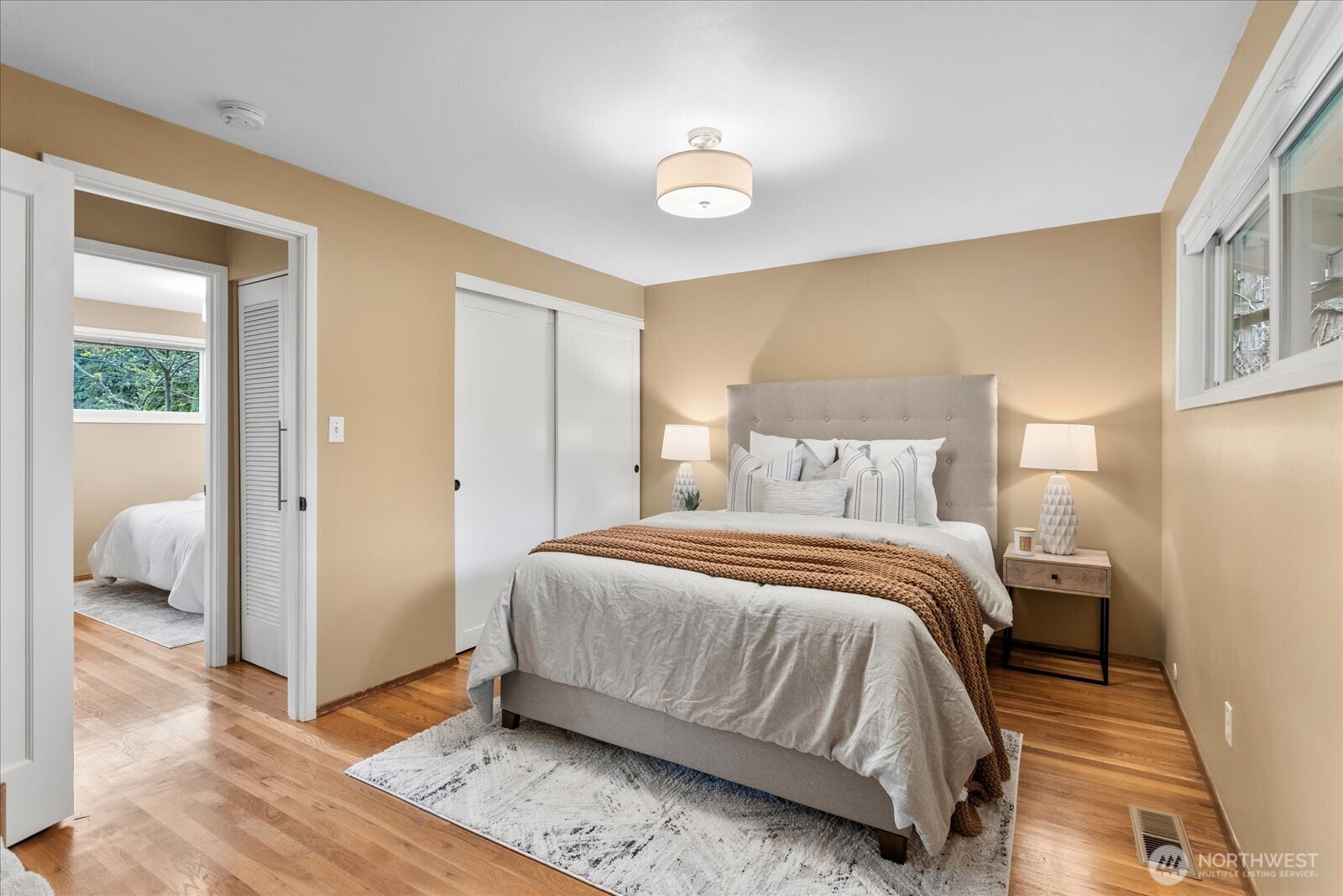 Bellevue, Washington, 98008, United States, 3 Bedrooms Bedrooms, ,2 BathroomsBathrooms,Residential,Active,2037545