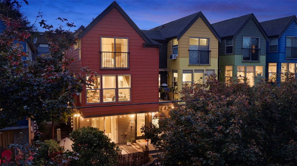 Photo of 3461 Meridian Avenue N, Seattle, WA 98103 (MLS # 2591601)