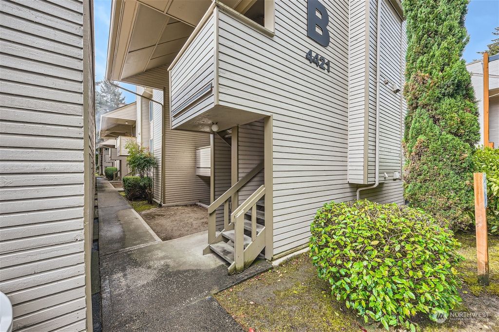 Photo of 4421 147th Pl NE #B11, Bellevue, WA 98007 (MLS # 2229696)