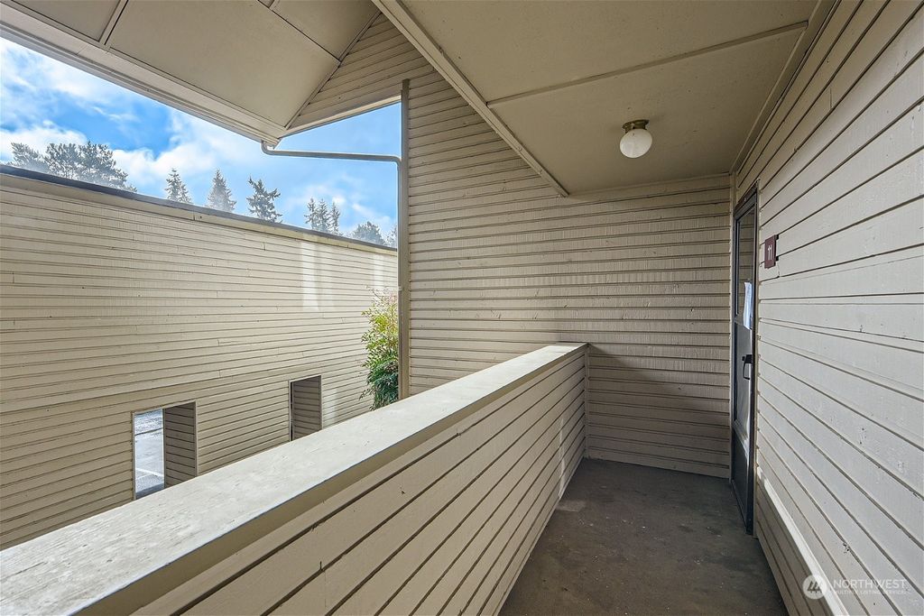 Photo of 4421 147th Pl NE #B11, Bellevue, WA 98007 (MLS # 2229696)