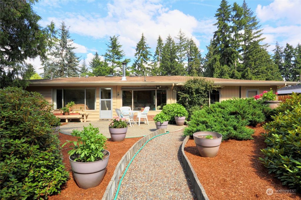 Photo of 14213 143rd Avenue SE, Renton, WA 98059 (MLS # 2024543)