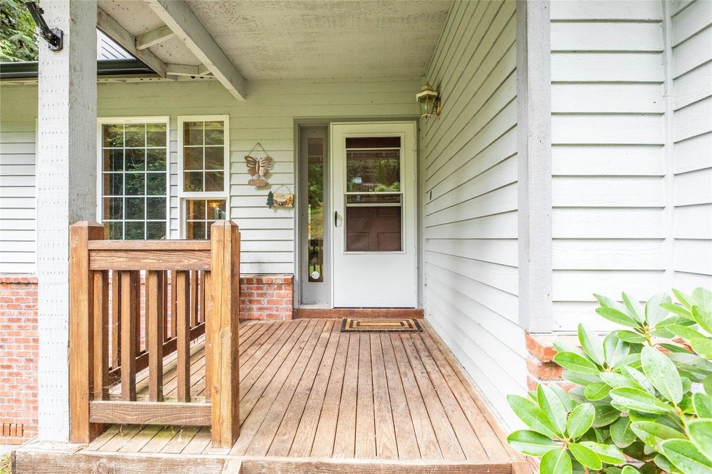 Photo of 23816 E Lake Kayak Drive, Monroe, WA 98272 (MLS # 1963319)