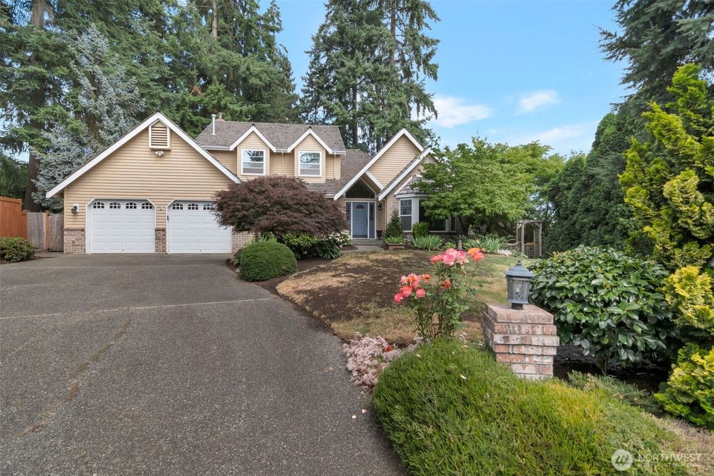 Photo of 12112 NE 165th Place, Bothell, WA 98011 (MLS # 2407705)