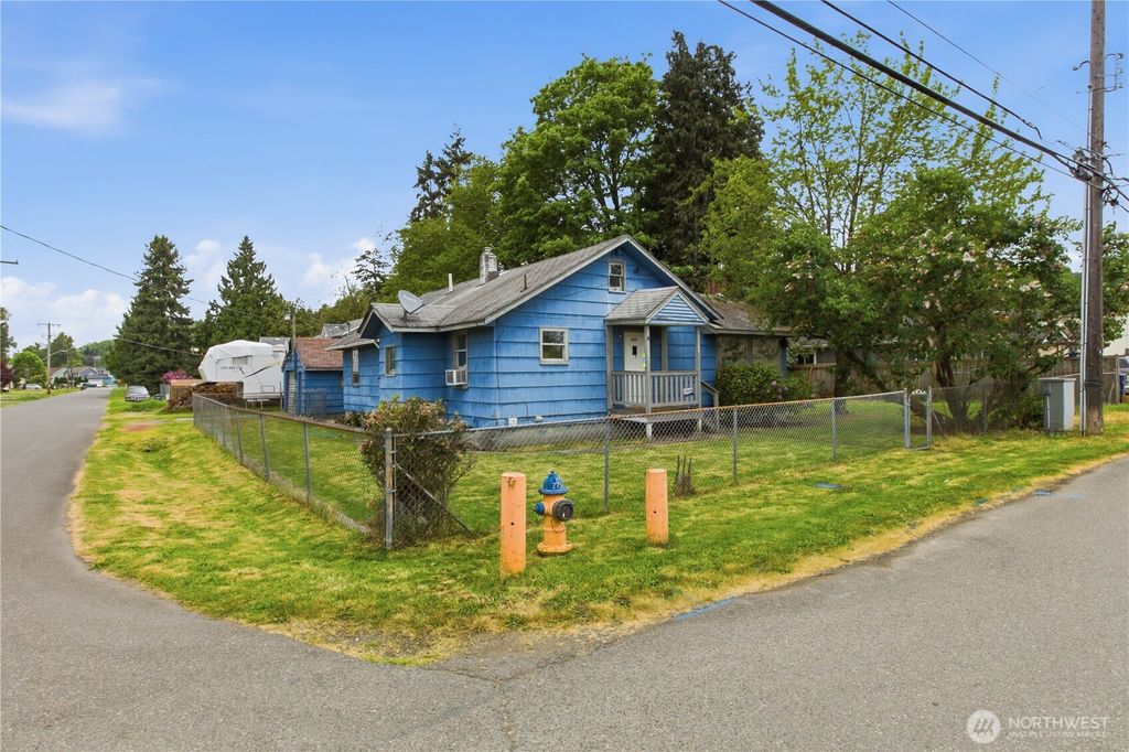Photo of 4602 S 122nd Street #+A, Tukwila, WA 98178 (MLS # 2503180)
