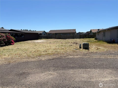Photo of 802 325th Place, Ocean Park, WA 98640 (MLS # 2535246)