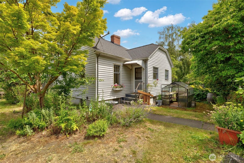 20 Hadlock Avenue