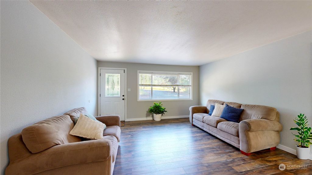 Photo of 20823 SE 376th Street, Auburn, WA 98092 (MLS # 2251642)
