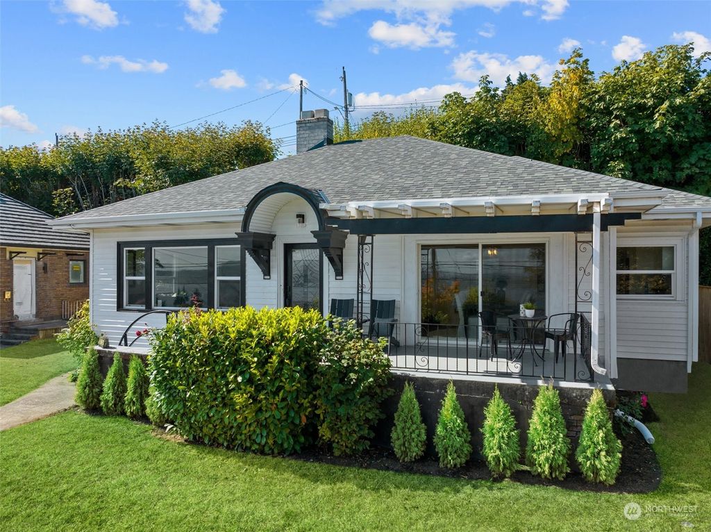 Photo of 815 31st Avenue S, Seattle, WA 98144 (MLS # 2191597)