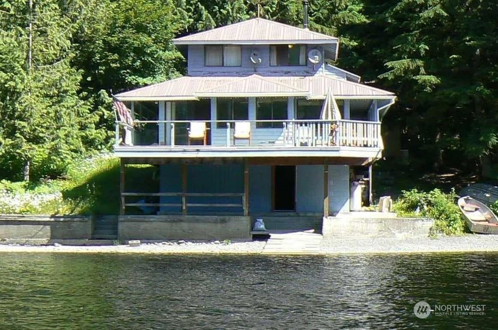 Photo of 50637 Se N Lake Hancock Road, Snoqualmie, WA 98065 (MLS # 2275584)