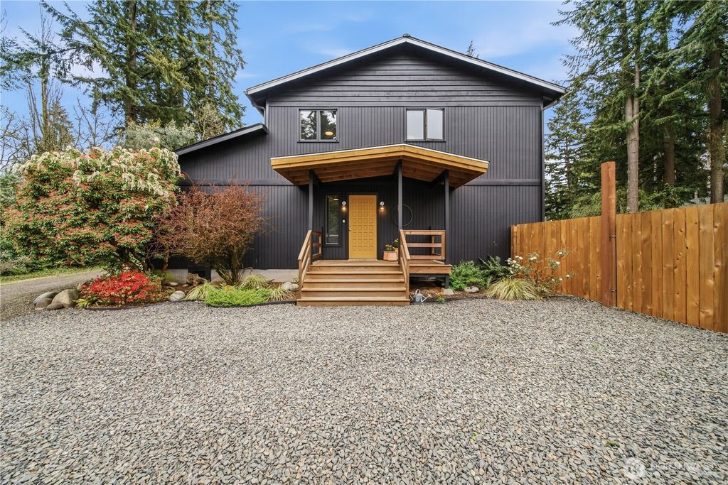 Photo of 11907 103rd Avenue SW, Vashon, WA 98070 (MLS # 2511429)