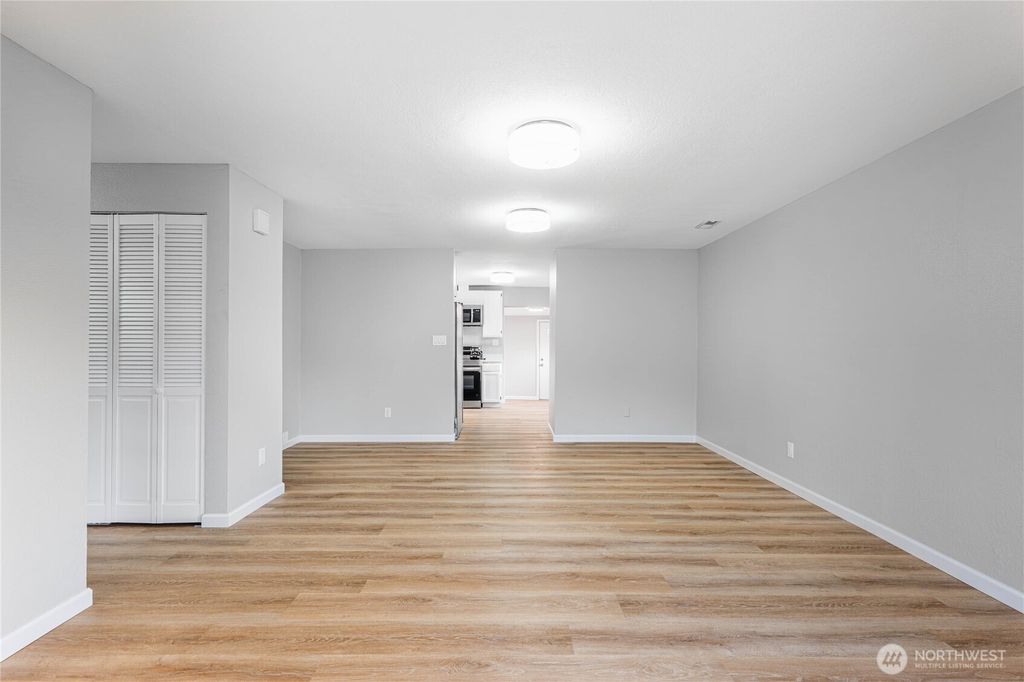 Photo of 534 Juniper St St, Bremerton, WA 98310 (MLS # 2462863)