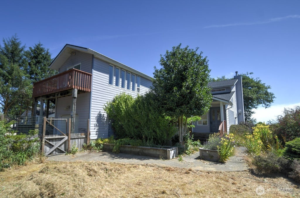 Photo of 180 Sunrise Avenue SE, Ocean Shores, WA 98569 (MLS # 2521303)