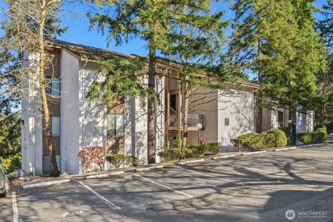 10419 NE 32nd Place E204 Bellevue WA 98004