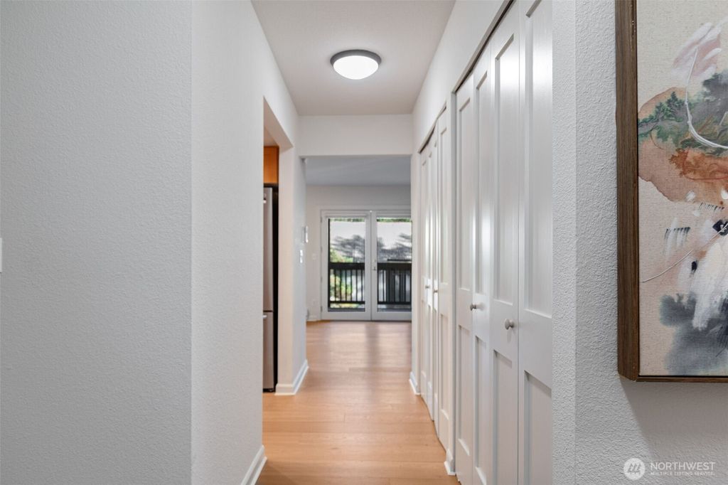 Photo of 10419 NE 32nd Place #E204, Bellevue, WA 98004 (MLS # 2505770)