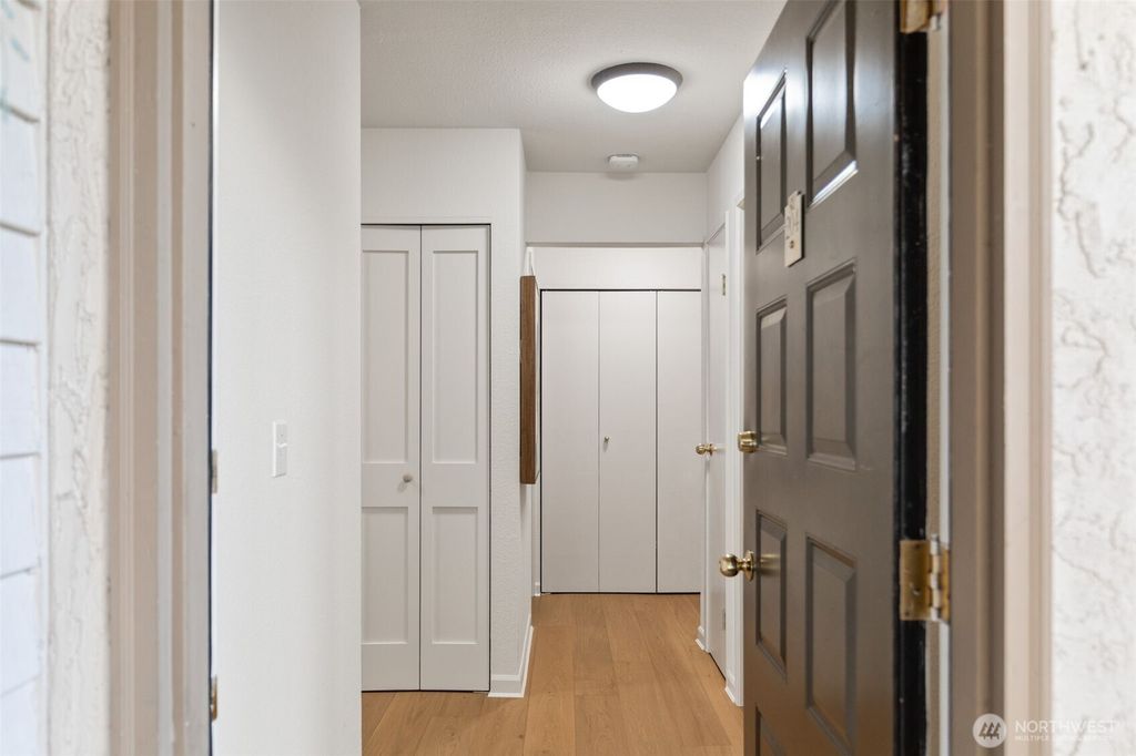 Photo of 10419 NE 32nd Place #E204, Bellevue, WA 98004 (MLS # 2505770)