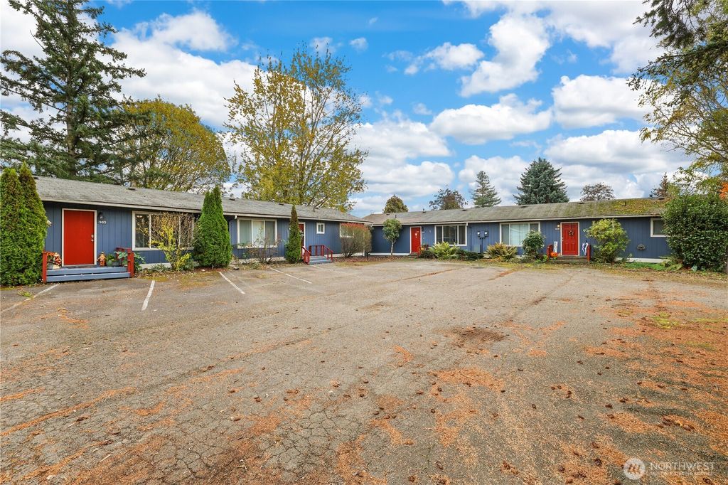 Photo of 303 Tacoma Boulevard S, Pacific, WA 98047 (MLS # 2454626)