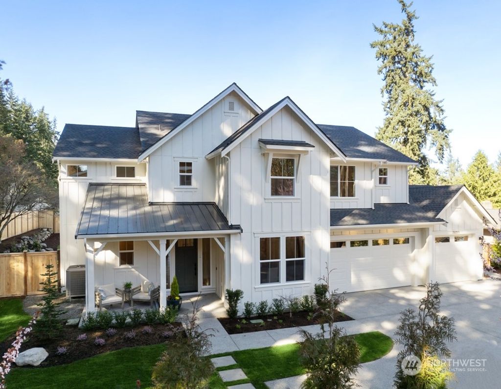 Photo of 15055 75th Avenue NE, Kenmore, WA 98028 (MLS # 2205968)