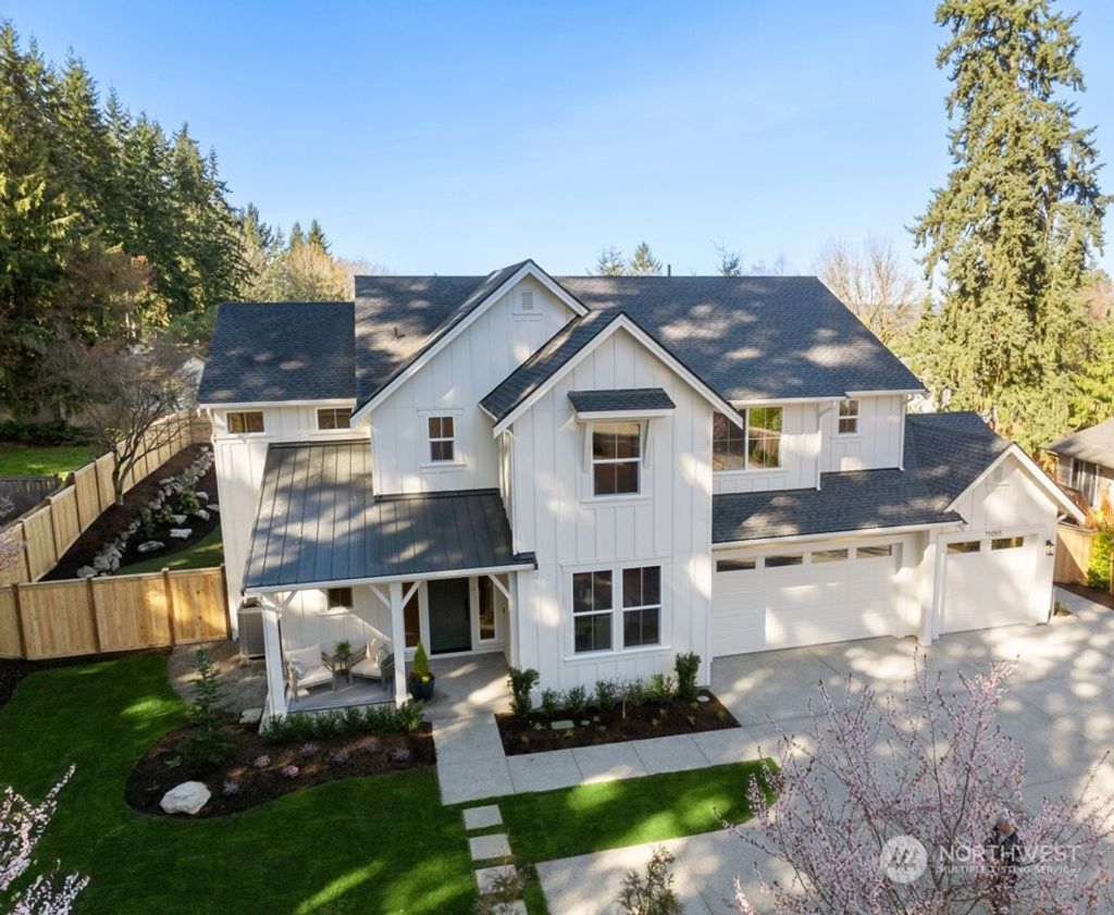 Photo of 15055 75th Avenue NE, Kenmore, WA 98028 (MLS # 2205968)