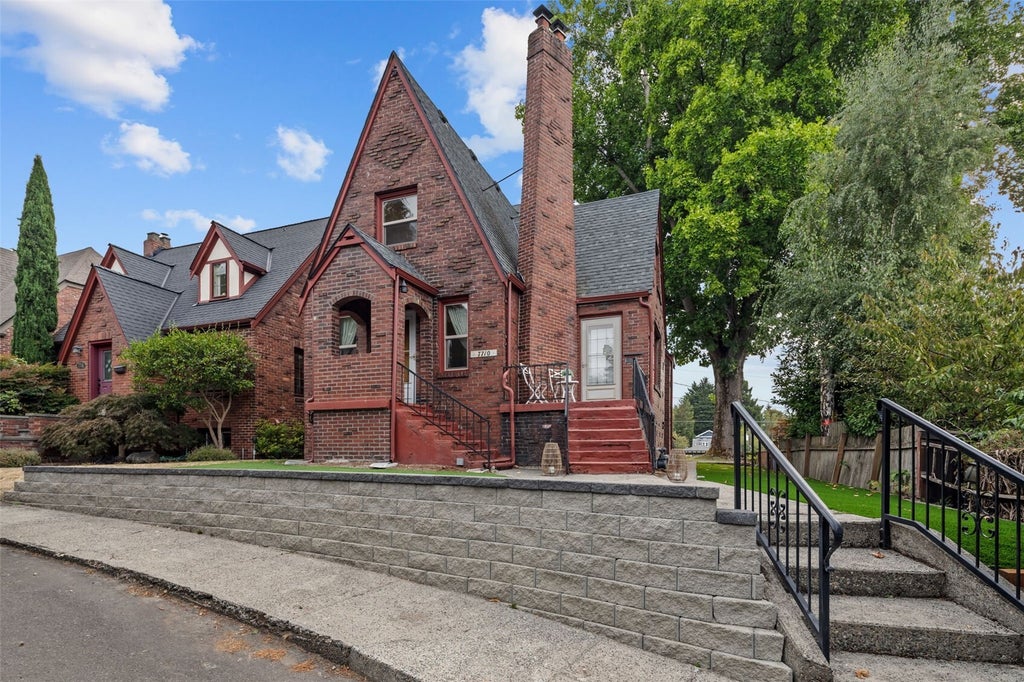 Photo of 7710 Bagley Avenue N, Seattle, WA 98103 (MLS # 2598186)