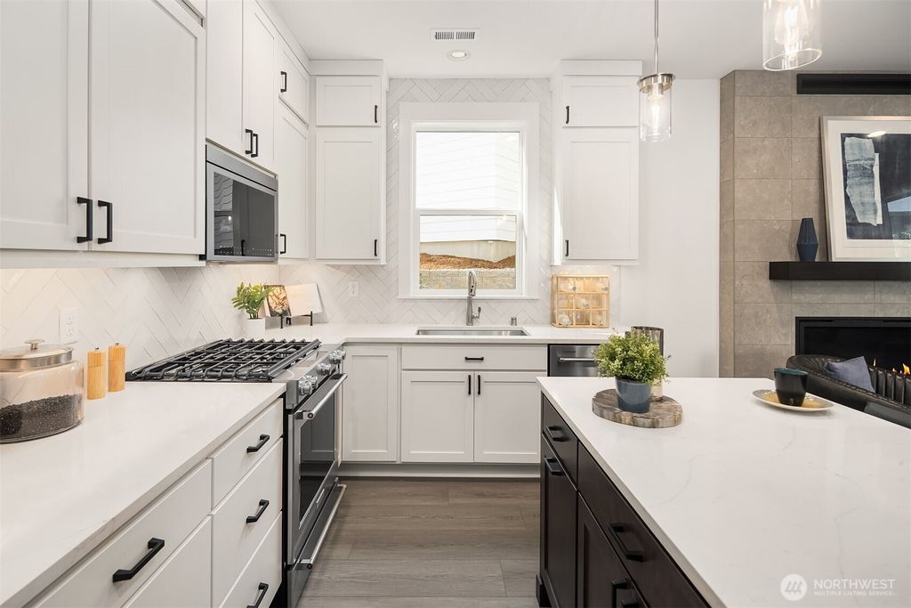 Photo of 11178 (HS 25) NE 134th Court NE, Redmond, WA 98052 (MLS # 2447279)