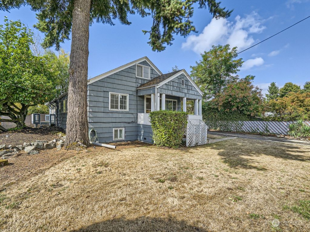 Photo of 11835 14th Avenue S, Seattle, WA 98168 (MLS # 2164759)