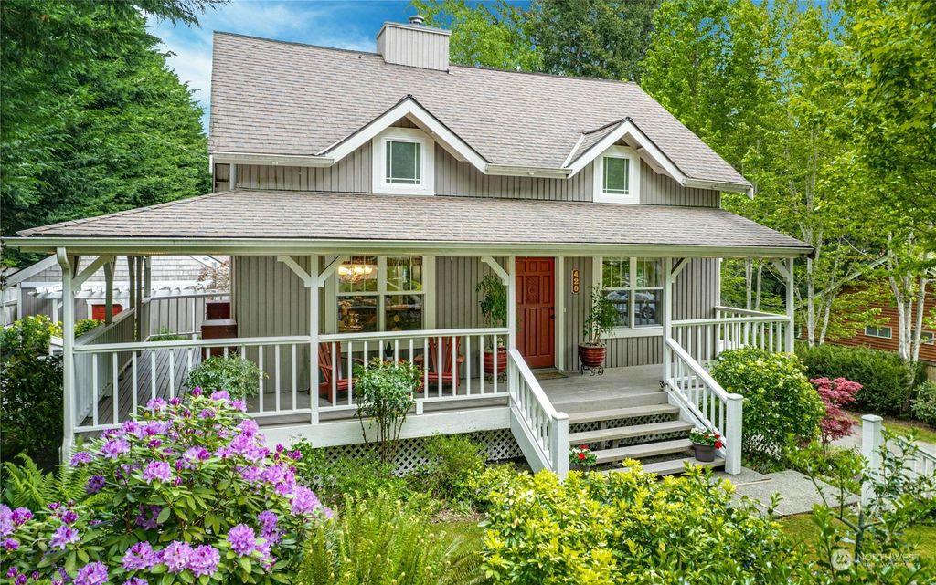 Photo of 420 222nd Avenue NE, Sammamish, WA 98074 (MLS # 2247949)