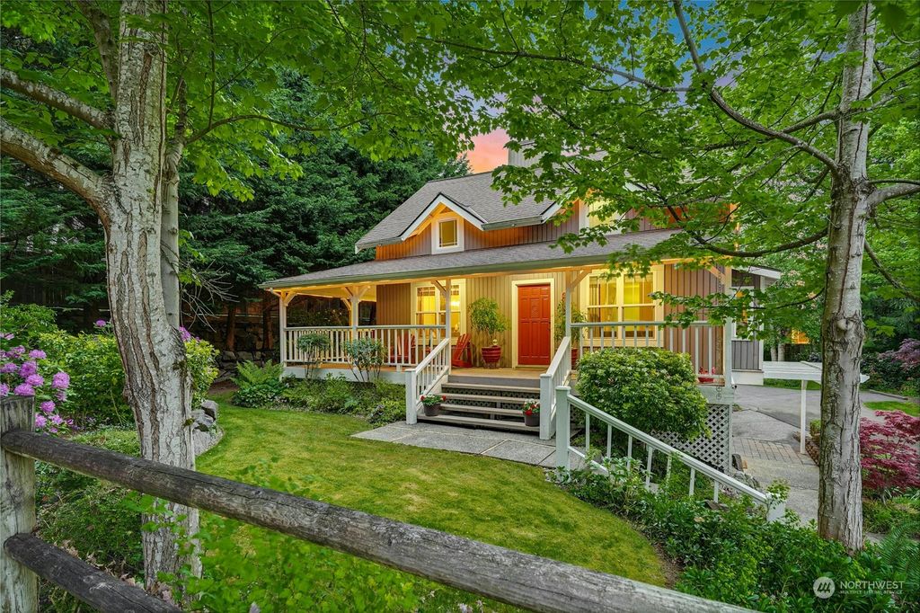 Photo of 420 222nd Avenue NE, Sammamish, WA 98074 (MLS # 2247949)