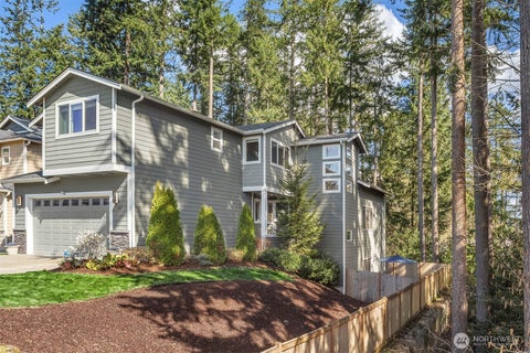 Photo of 11815 26th Drive SE, Everett, WA 98208 (MLS # 2498792)