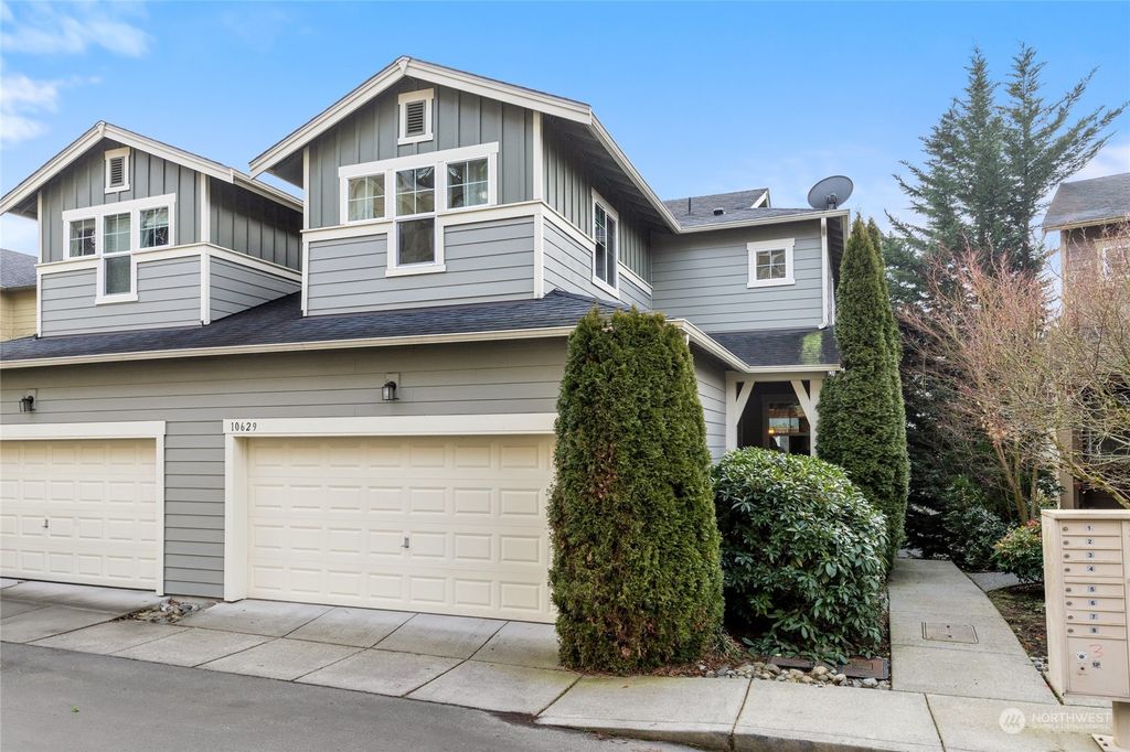 Photo of 10629 Ross Road #B, Bothell, WA 98011 (MLS # 2328070)