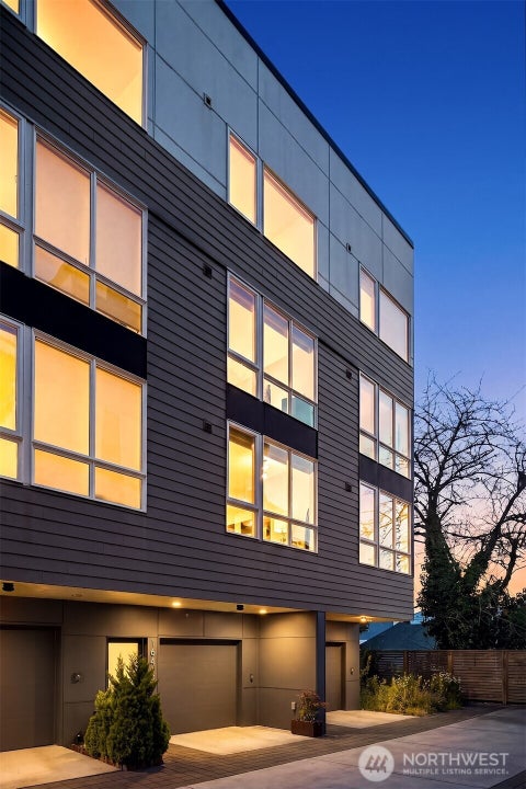 Photo of 1644 B 20th Avenue, Seattle, WA 98122 (MLS # 2576584)