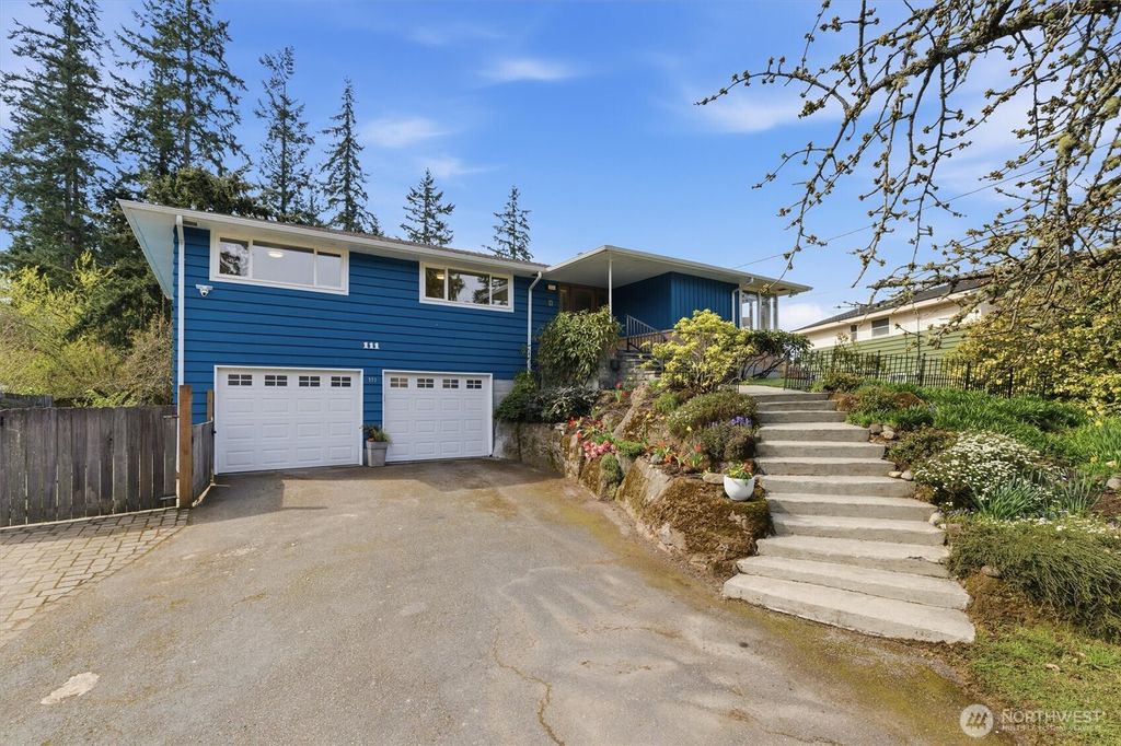 Photo of 111 NW 180th Street, Shoreline, WA 98177 (MLS # 2499785)