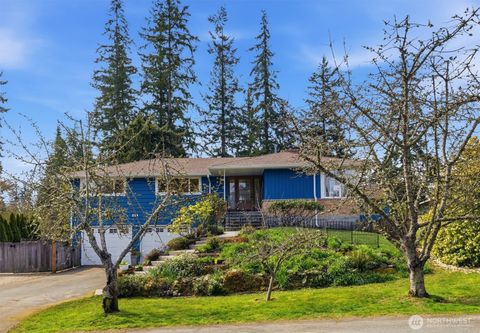 Photo of 111 NW 180th Street, Shoreline, WA 98177 (MLS # 2499785)