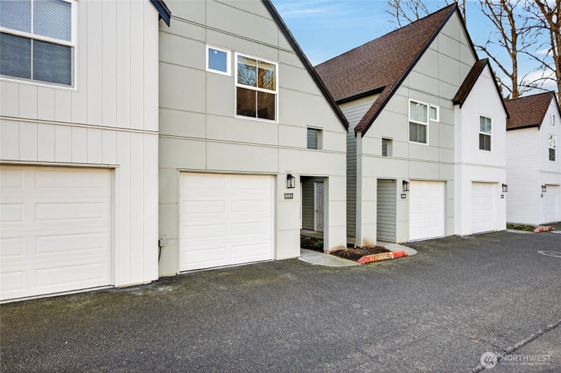 6615 S 239th Place R109