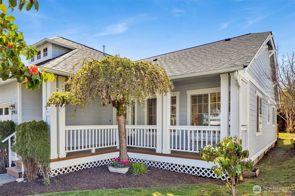 Photo of 2911 St Paul Street, Bellingham, WA 98226 (MLS # 2504084)