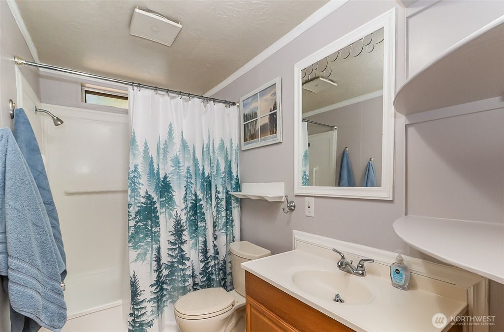 Photo of 415 Lakeview Road #K4, Lynnwood, WA 98087 (MLS # 2437235)