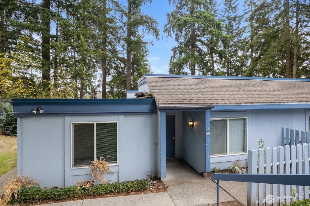 Photo of 4308 NE Sunset Boulevard #T2, Renton, WA 98059 (MLS # 2592427)