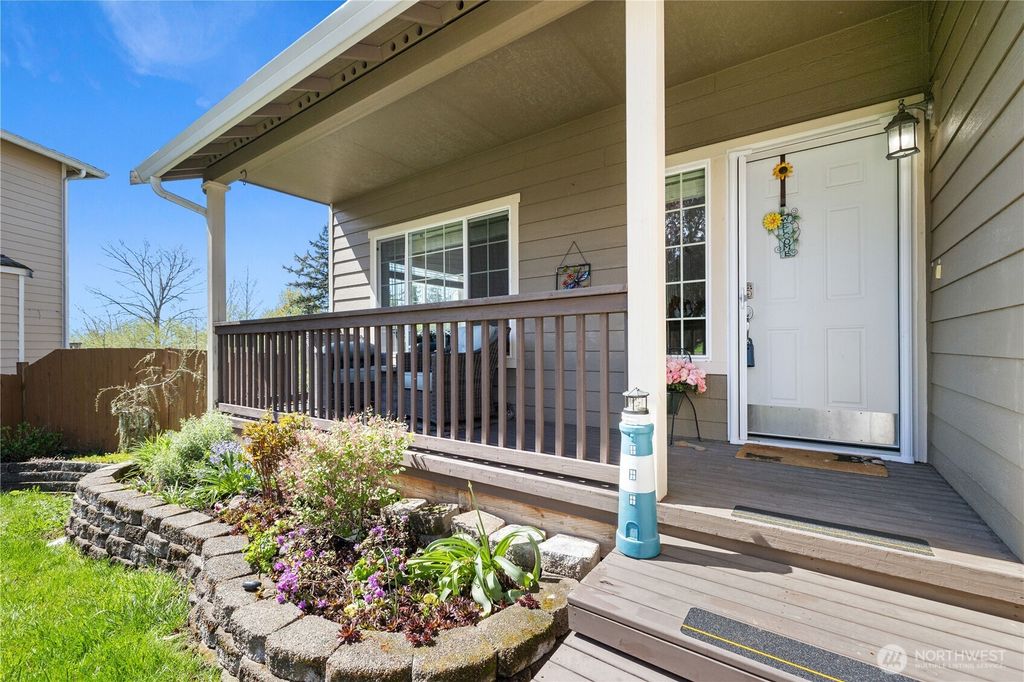 Photo of 6731 38th Place NE, Marysville, WA 98270 (MLS # 2502014)