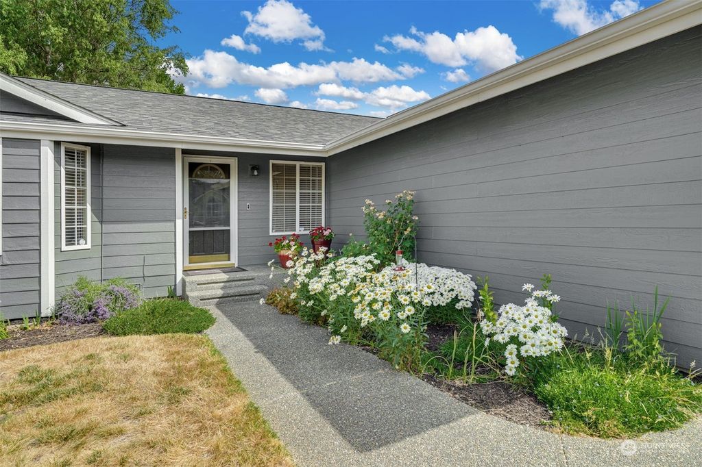 Photo of 17053 Allison Street SE, Monroe, WA 98272 (MLS # 2130033)