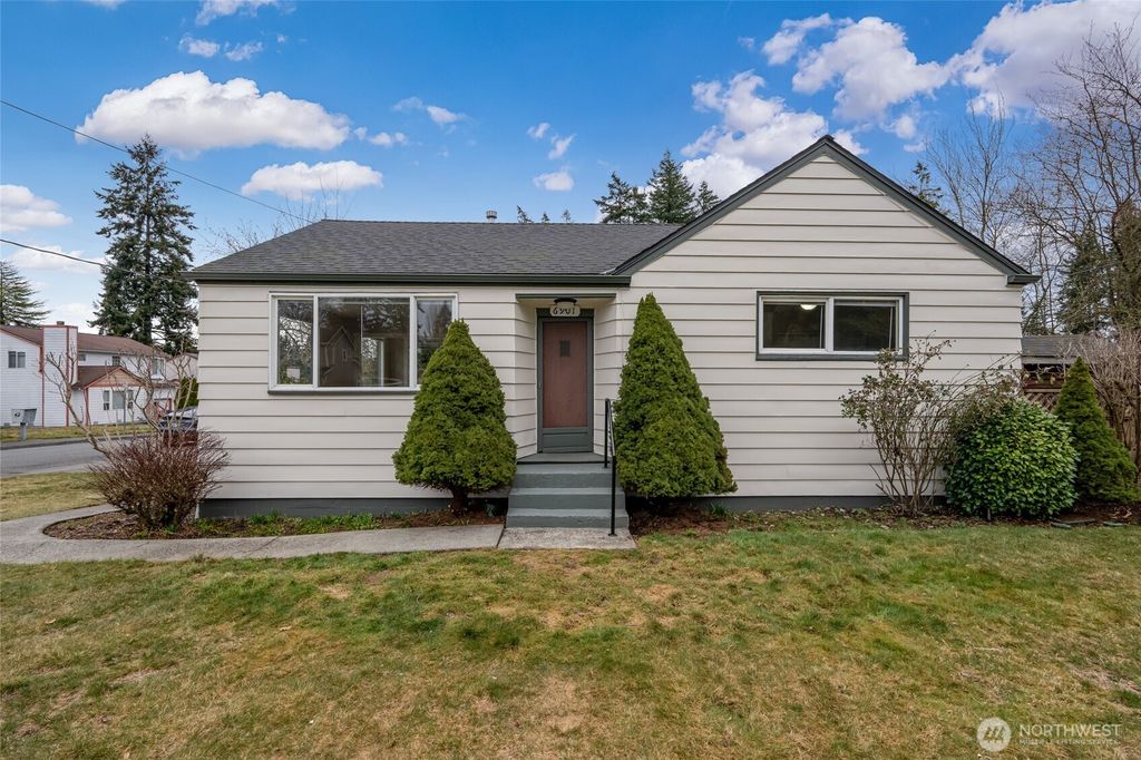 Photo of 6901 Lower Ridge Road, Everett, WA 98203 (MLS # 2340855)