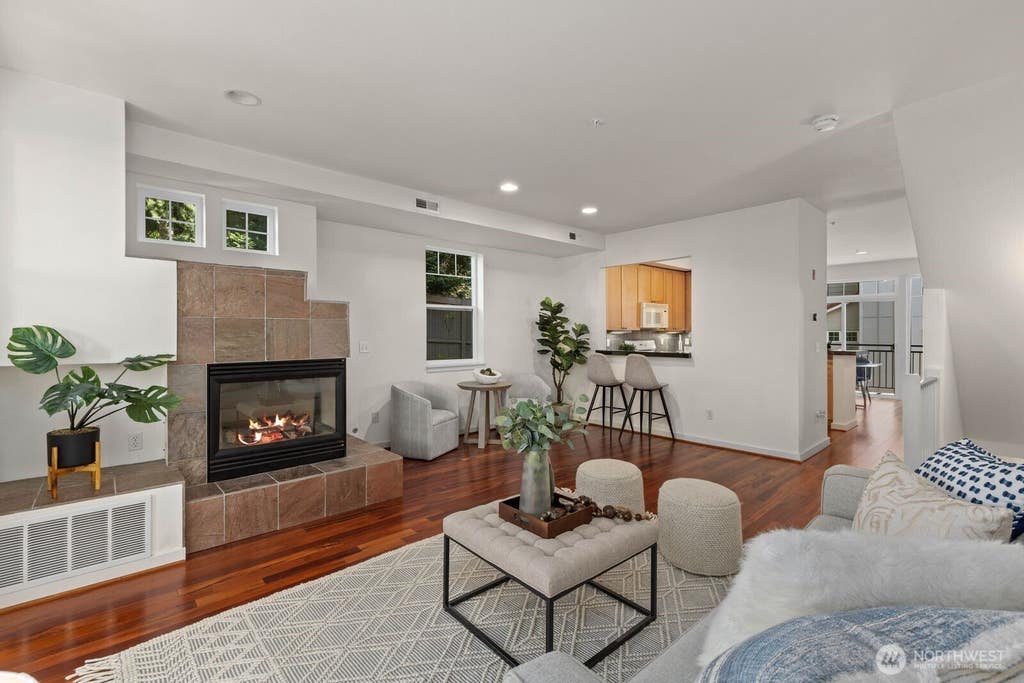 Photo of 12721 SE 41st Place #214, Bellevue, WA 98006 (MLS # 2568872)