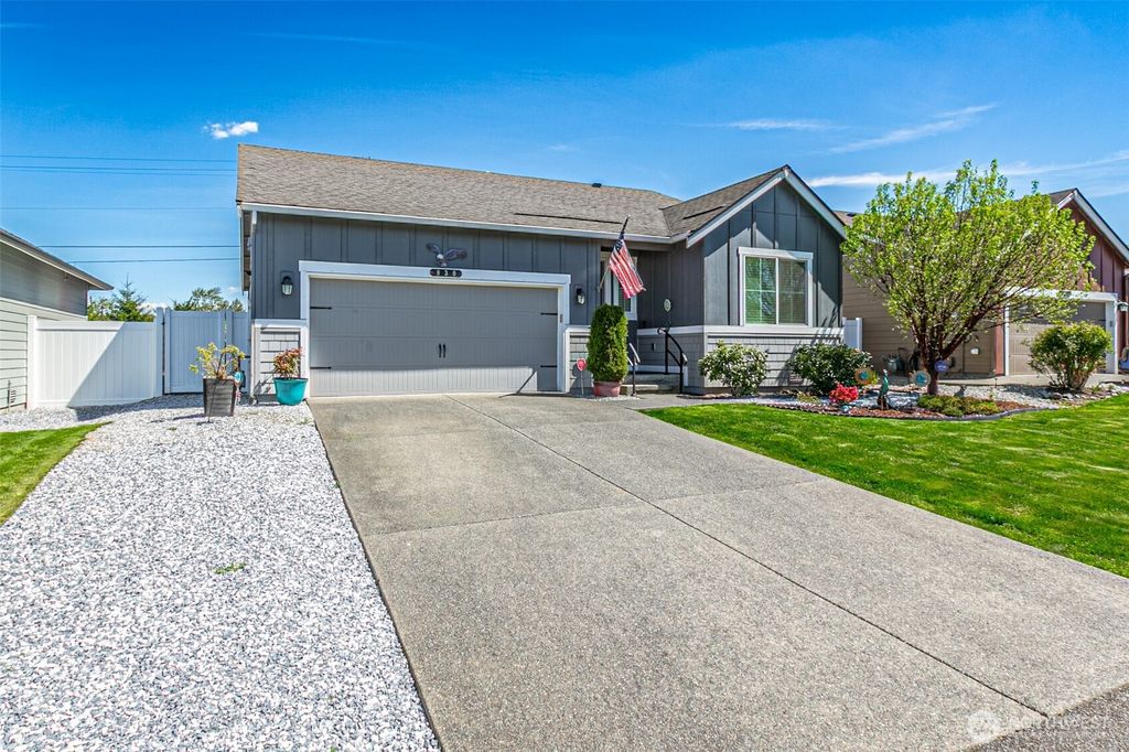 Photo of 830 Maple Lane SW, Orting, WA 98360 (MLS # 2513987)
