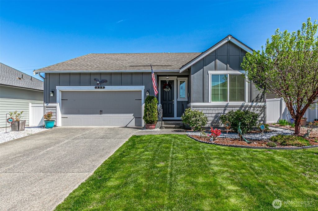 Photo of 830 Maple Lane SW, Orting, WA 98360 (MLS # 2513987)