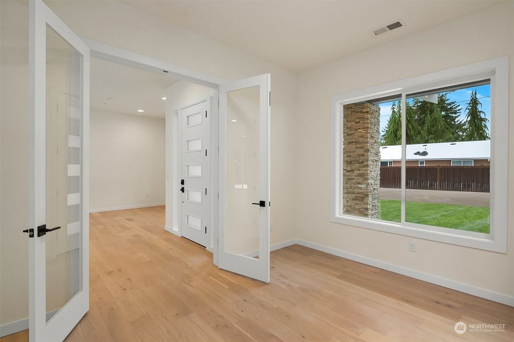 Photo of 18916 107th Avenue NE, Bothell, WA 98011 (MLS # 2046779)