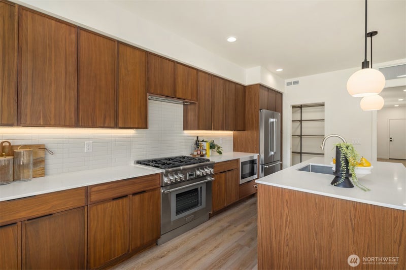 4530 NE 55th Street