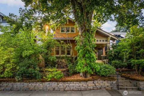 Photo of 611 20th Avenue E, Seattle, WA 98112 (MLS # 2438354)